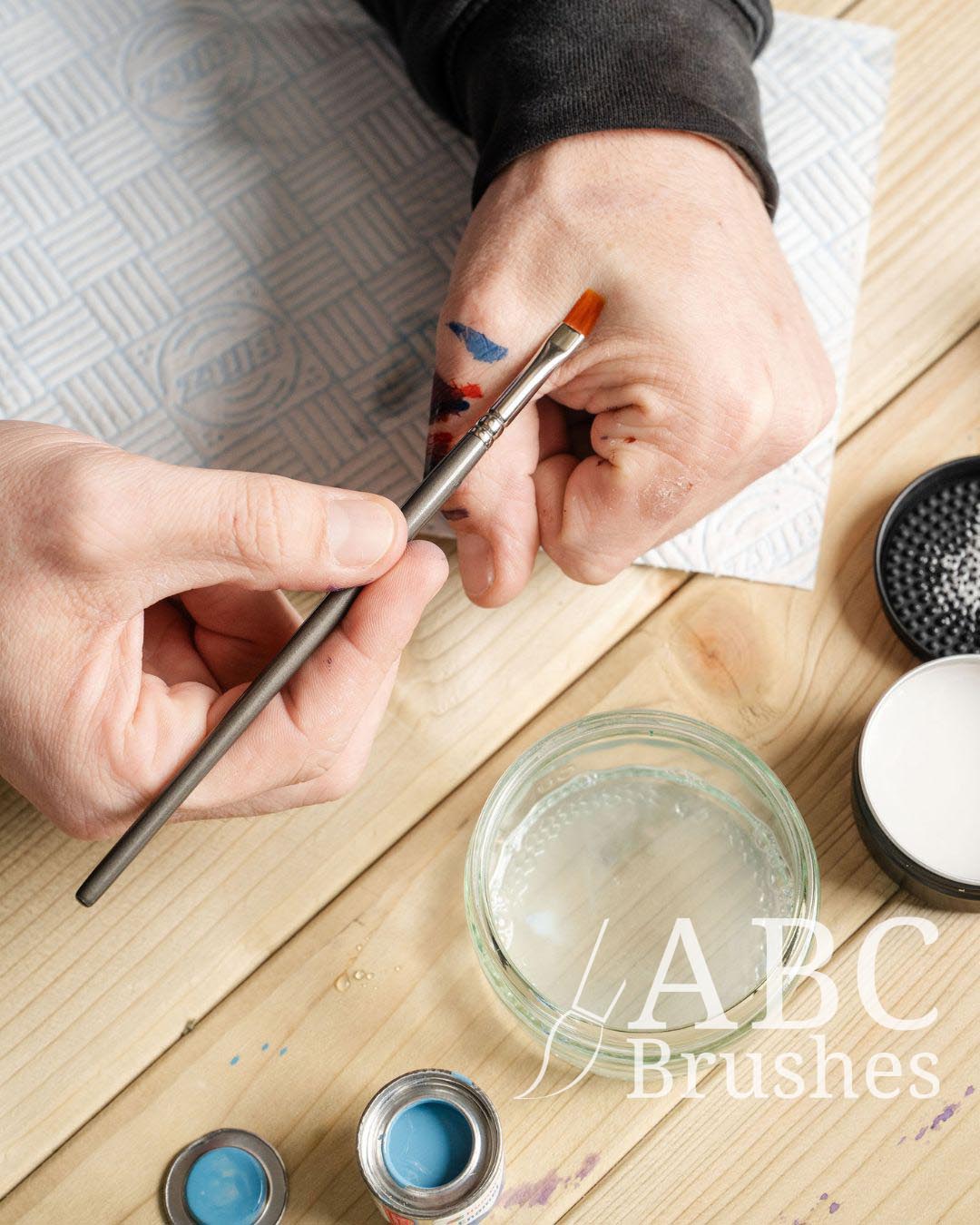 restoring_brushes_-_733.jpg